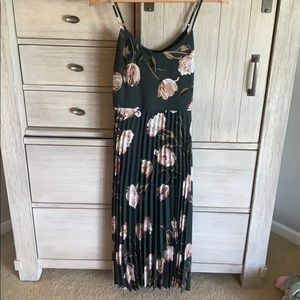 Pleated midi dress